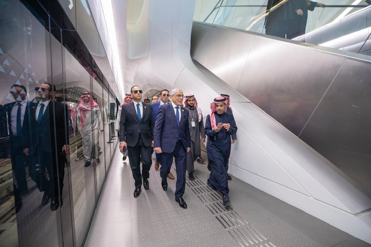 النائب العام يجرى جولة بمدينة الرياض (3) النائب العام يجرى جولة بمدينة الرياض (3)