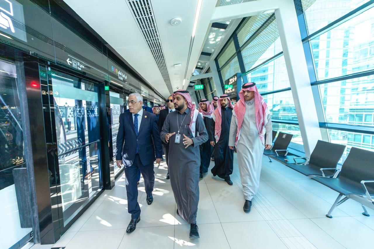النائب العام يجرى جولة بمدينة الرياض (7) النائب العام يجرى جولة بمدينة الرياض (7)