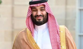 لماذا يرفض الأمير محمد بن سلمان تناول الطعام أمام عدسات الكاميرا.. شاهد فيديو جديد يكشف أسرار خاصة من حياة أقوى شخصية عربية