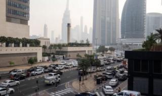 المسموح أصبح ممنوع.. الإمارات تطلب من الإماراتيين عدم التعامل مع هذه الفئة من الوافدين بأي شكل من الأشكال