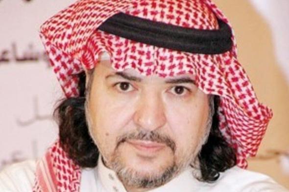 شاهد .. إبن خالد سامي ينشر صورة لوالده على السرير الأبيض وتعليقه يبكي المتابعين