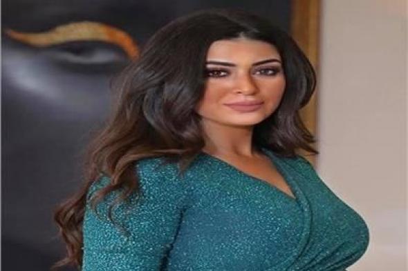 ميرنا نور الدين تستعرض جمالها امام الجمهور – شاهد