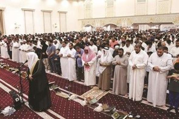 آلاف المصلين قاموا ليلة 22 رمضان بالمساجد.. رغم المطر