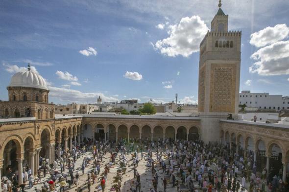 أقذر عصابة عربية .. تسرق أموال المصلين في المساجد بحيلة ماكرة لا تخطر على بال إبليس؟