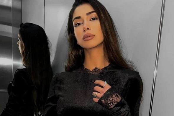 شاهد .. بالصور- إليكم سعر حقيبة يد تيا ديب الخيالي من Saint Laurent.. أناقتها و انوثتها ستبهركم