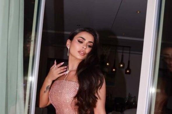 شاهد .. زوج يومي يقدم لها هدية خيالية وبسعر مرتفع